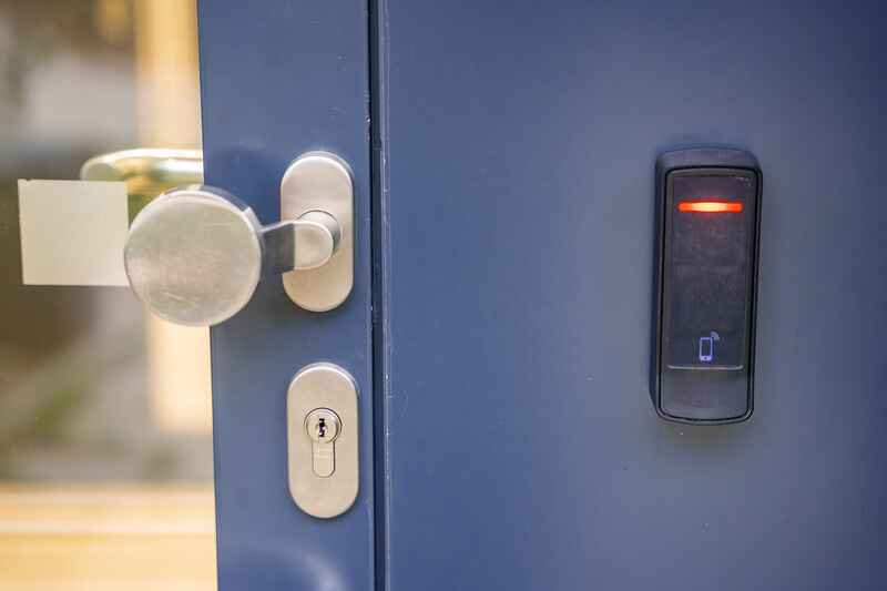 commercial locksmith