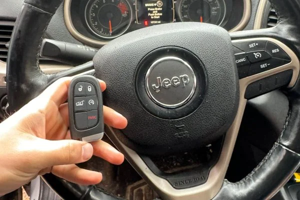 Projects 1 2016 Jeep Cherokee Lost Key Replacement Brockton , MA