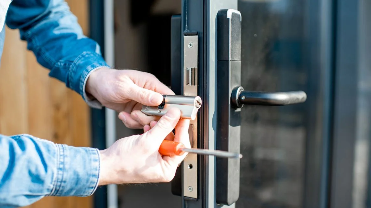 Smart Locks for Your Home: Are They Worth It? 1 commercial