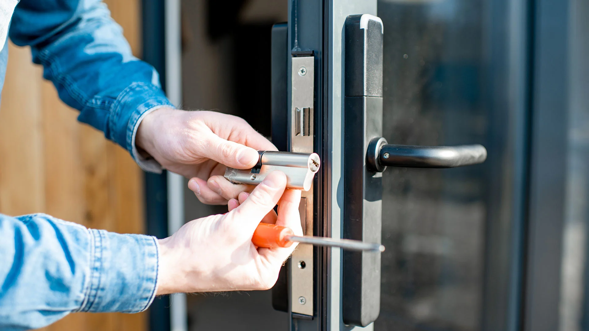 Emergency Locksmith Services 1 emergency locksmith services